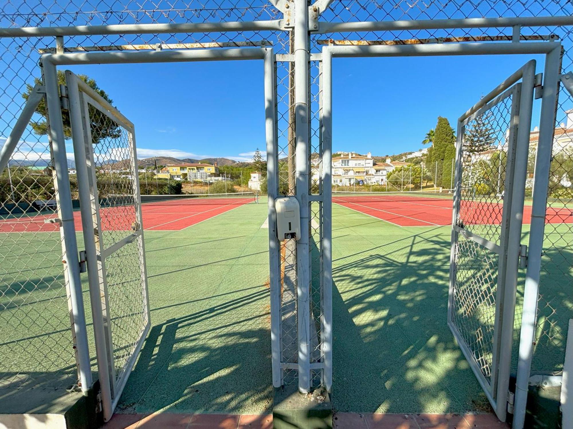 Evans Realty Bb Adosado & Piscina & Tenis & Jardines 토록스 외부 사진